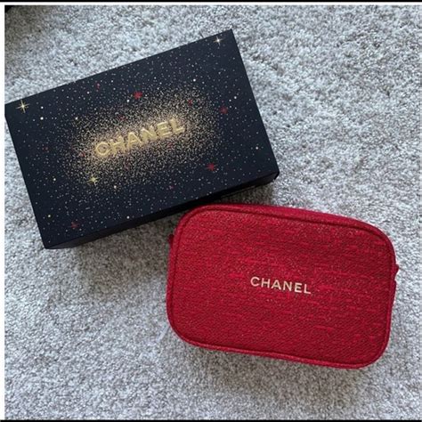 chanel beauty holiday pouch 2021|chanel free gift with purchase.